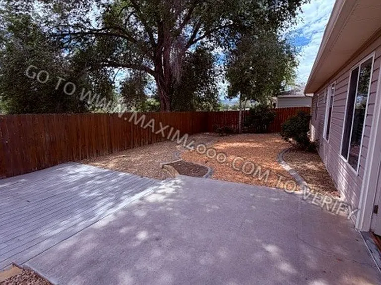255 Sargent Cir — Photo 17