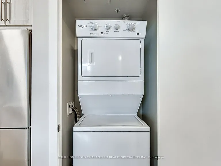 2093 Fairview St #408 — Photo 14