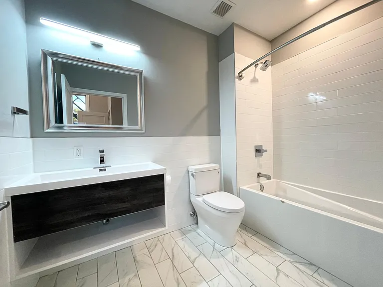 1521-1523 W Girard Ave #206 — Photo 8