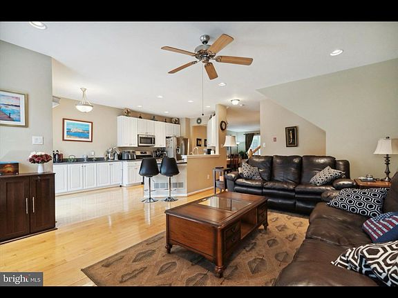 5th image of 207 Coventry Rd