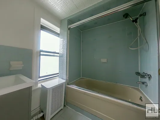 Rented by Highline Residential | media 14