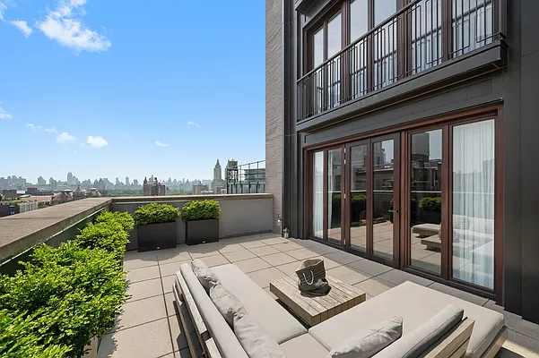 Rented by Corcoran | media 25