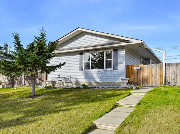 1303 S Penedo Cres SE, Calgary, AB T2A 3N7
