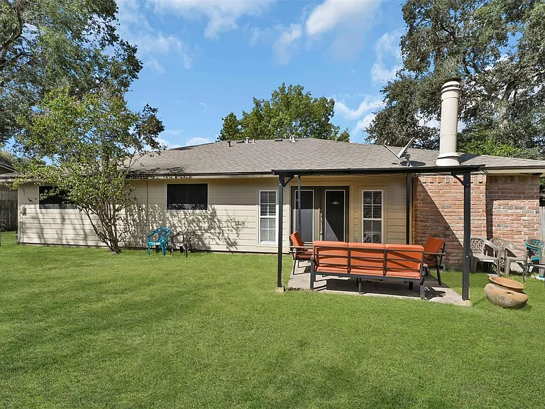 14102 Sylvia Dr — Photo 7