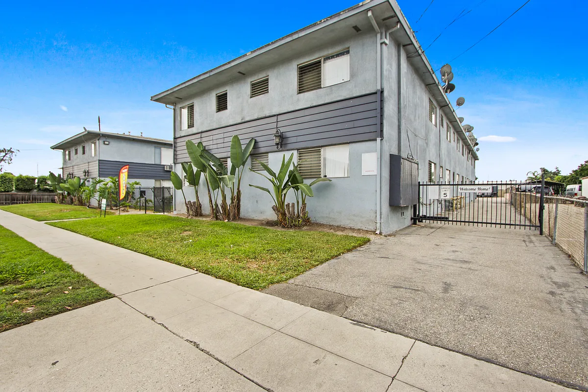 Building Photo - Bellflower Investments