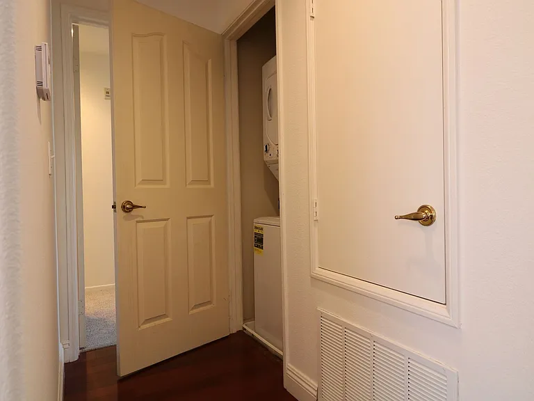 4455 Hazeltine Ave #207 — Photo 16