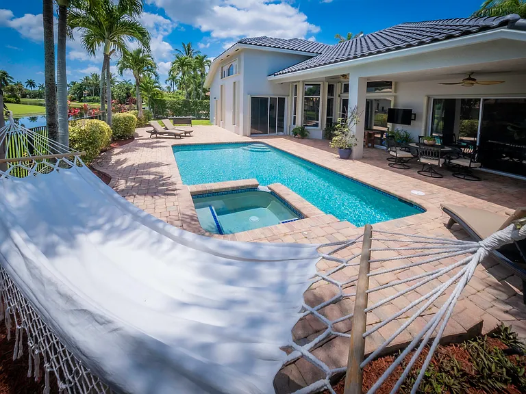 10849 Bal Harbor Dr — Photo 64
