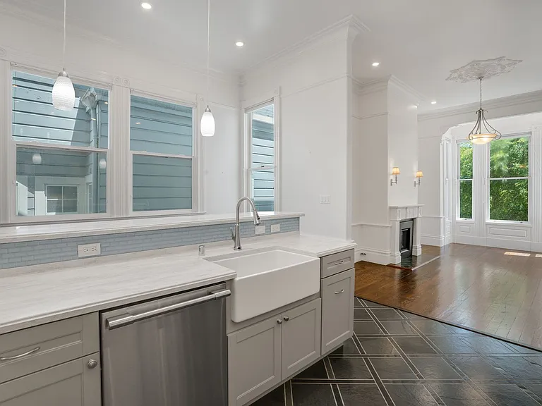 2852 Pine St #2854 — Photo 13