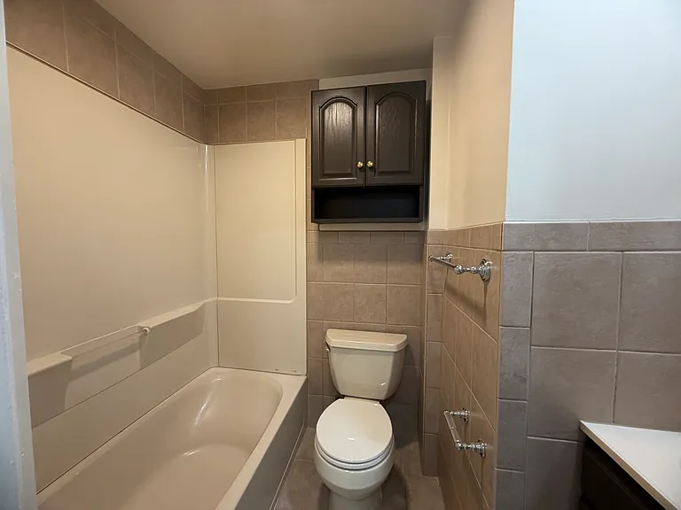 34 Ernest St #1 — Photo 6