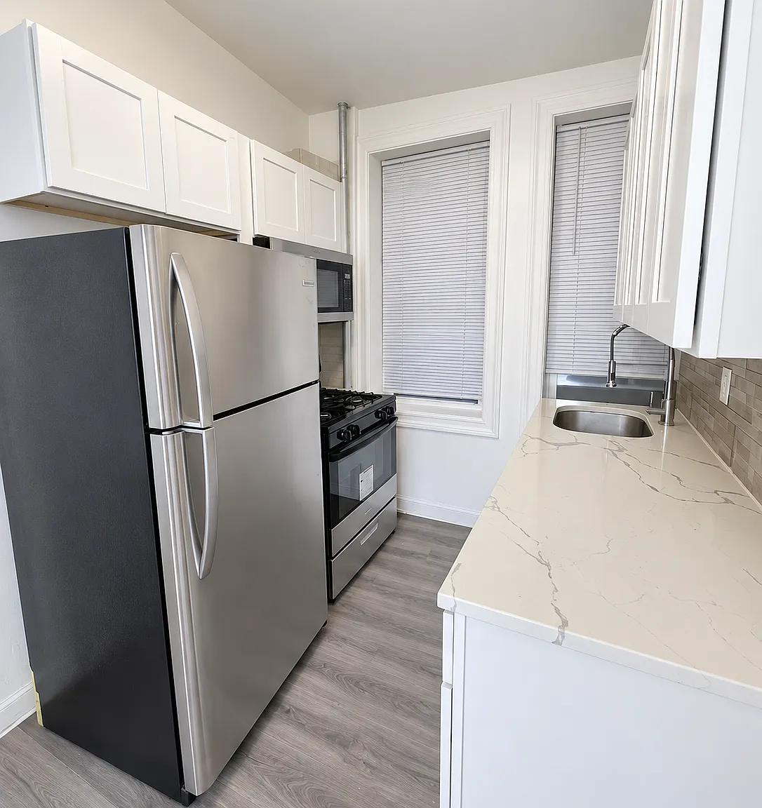 2 bed, $2,300 — Photo 3