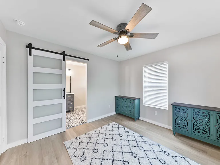 315 W Norwood Ct #1 — Photo 8