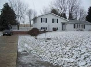 70435 Provident Fairpoint Rd, Saint Clairsville, OH 43950