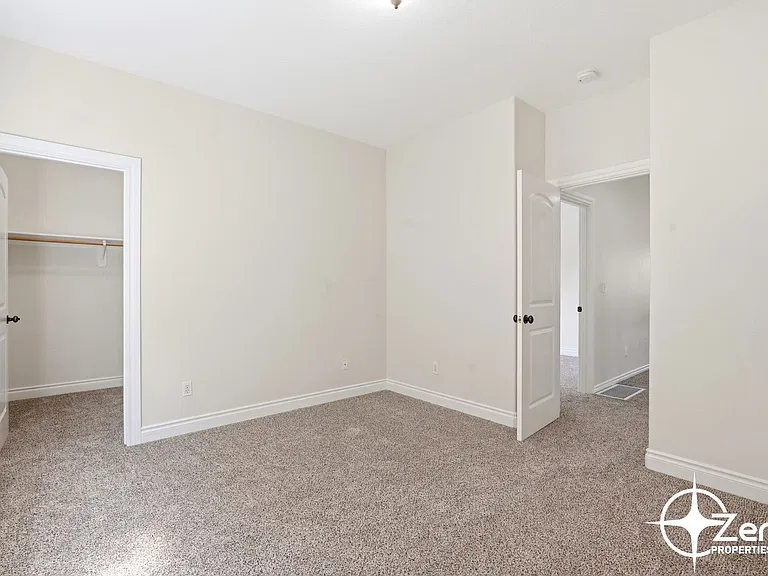 1107 NE 127th St — Photo 26