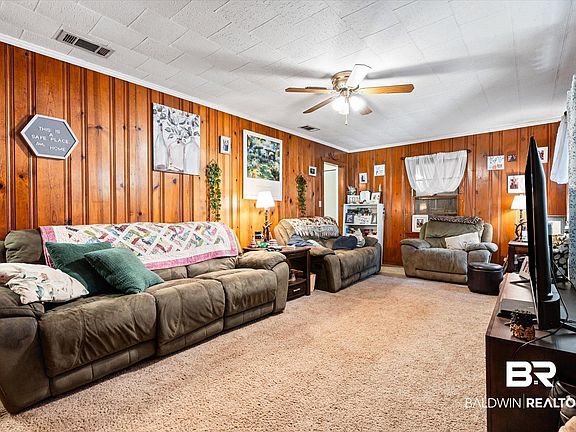 3rd image of 4575 Bush Ln