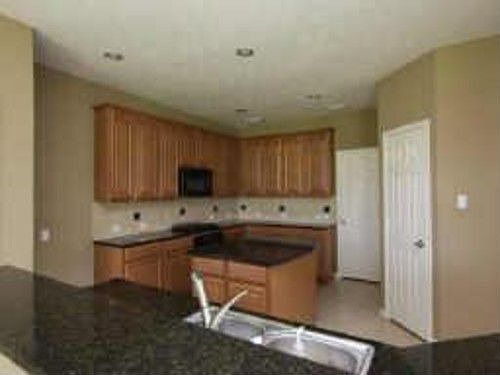 4th image of 2606 Sugarbush