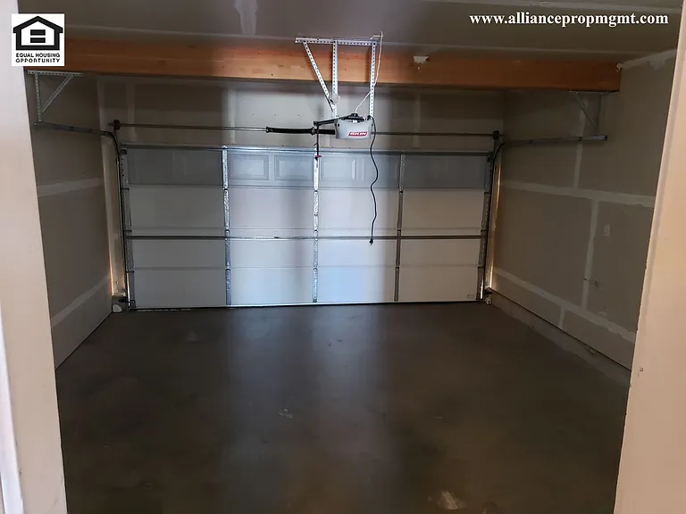 871-877 N River Rock Dr — Photo 17