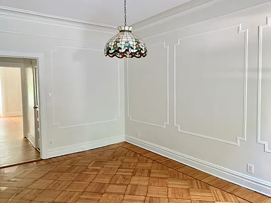 Rented by A P Realty Group NY LTD | media 24