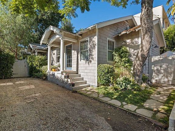 2nd image of 909 Larrabee St