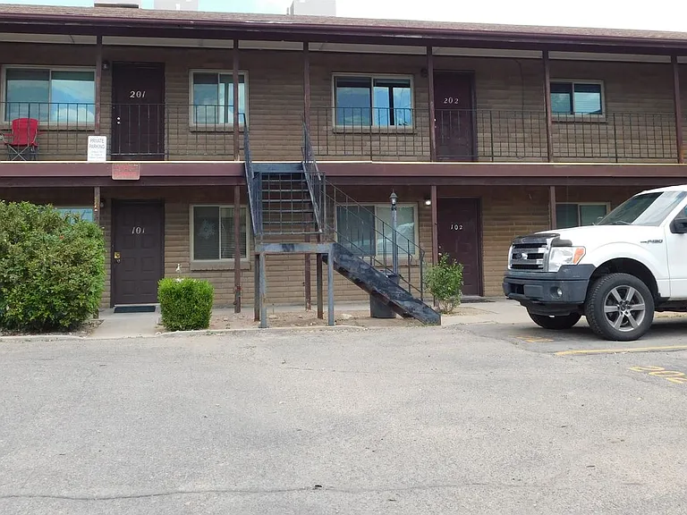 1302 Glenwood Ave — Photo 12