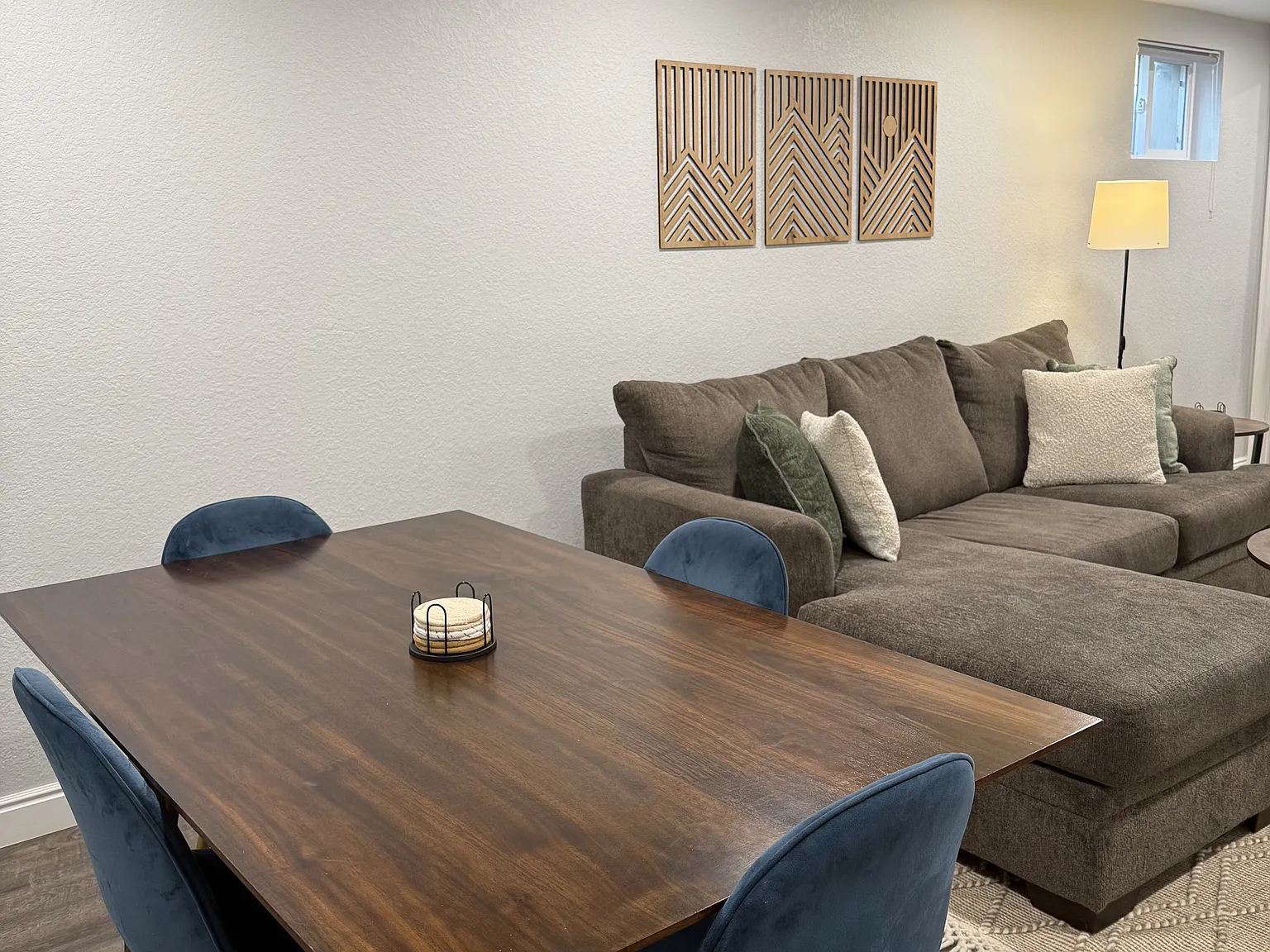 2 bed, 1000 sqft, $2,000 — Photo 2