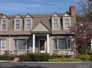 21 Dukeofgloucester, Manhasset, NY 11030