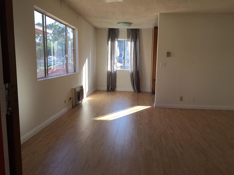 2nd image of 432 Casanova St APT 2