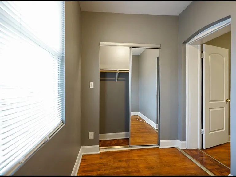1049 N Massasoit Ave #1 — Photo 9