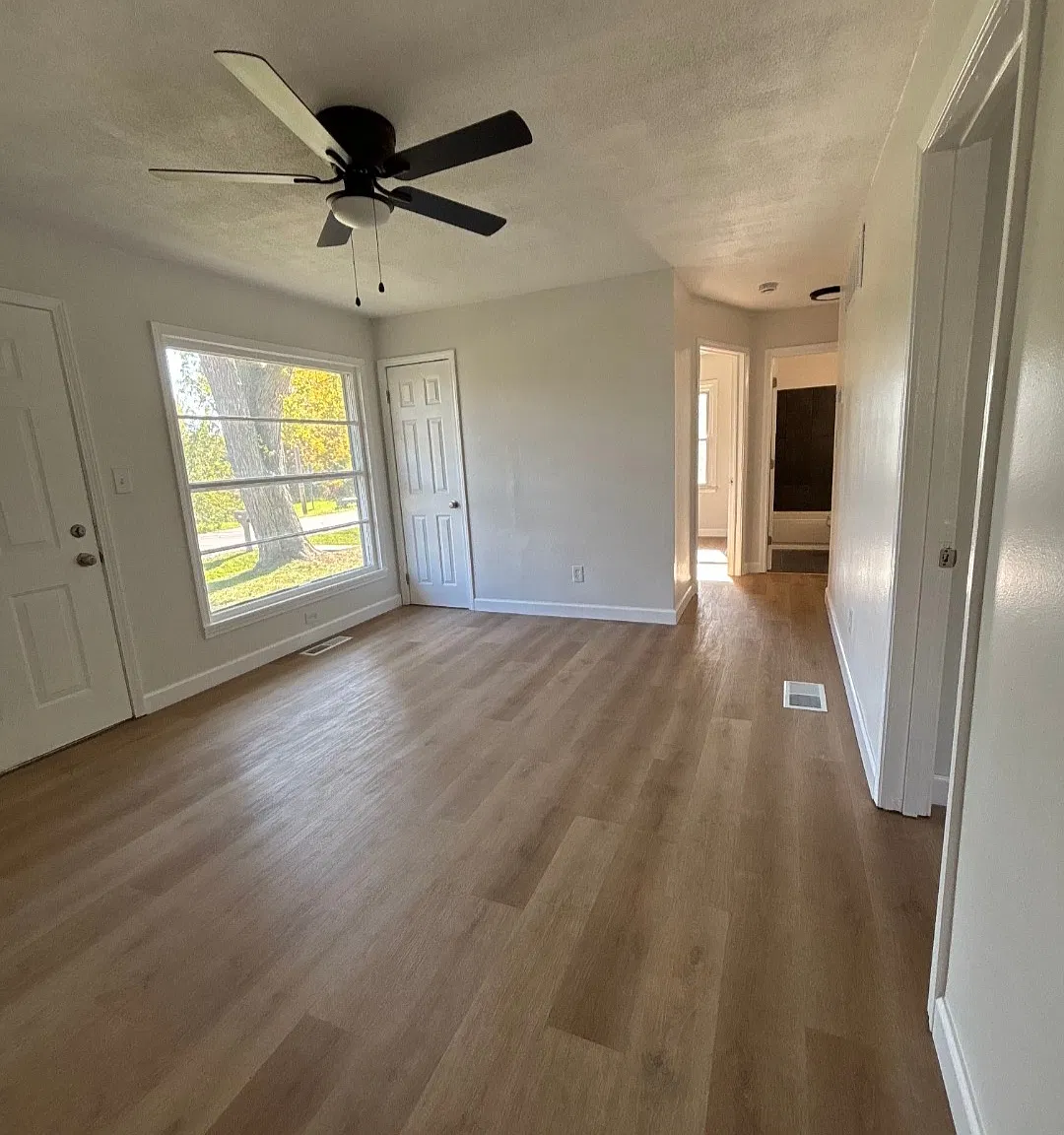 2 bed, 900 sqft, $1,300 — Photo 4