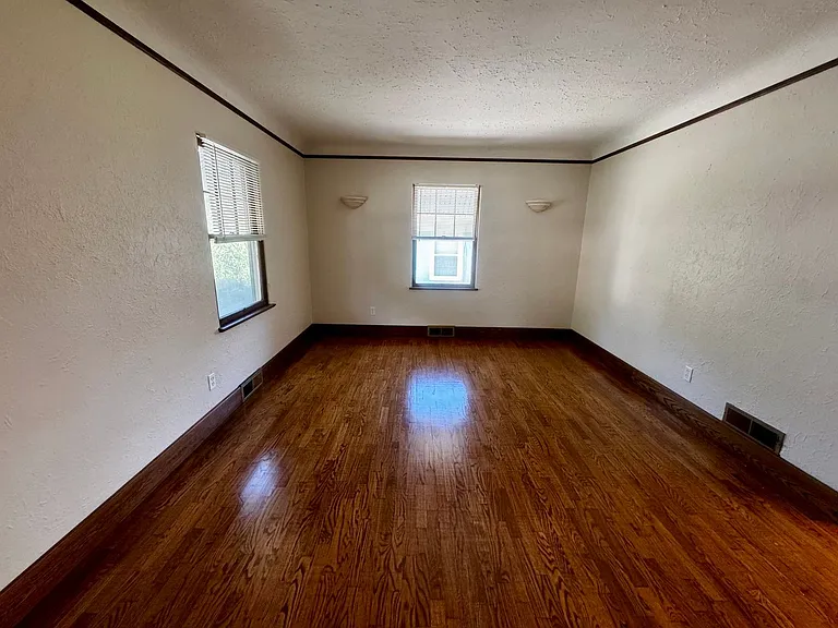 618 N Foote Ave — Photo 9