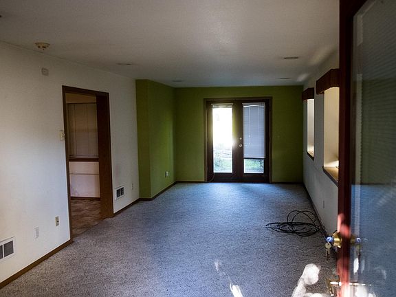 3rd image of 215 N G St