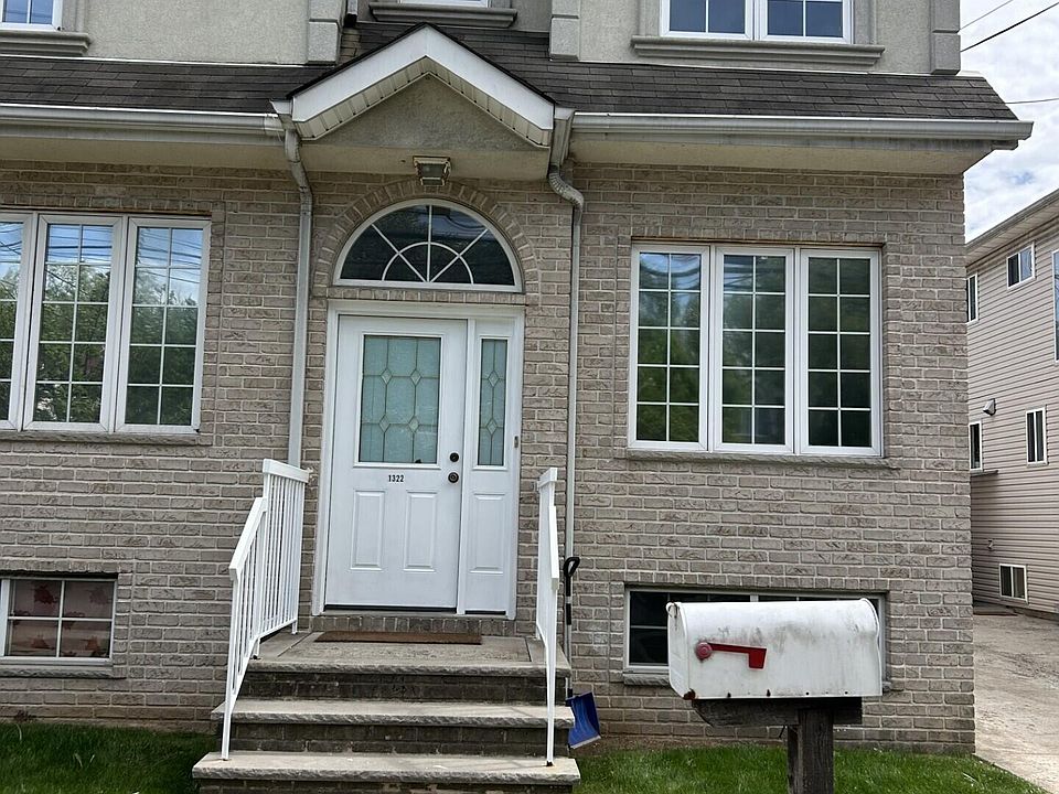 1st image of 1322 Rockland Ave