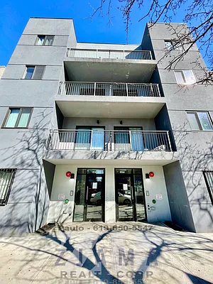 Rented by Zjama Realty Corp | media 10