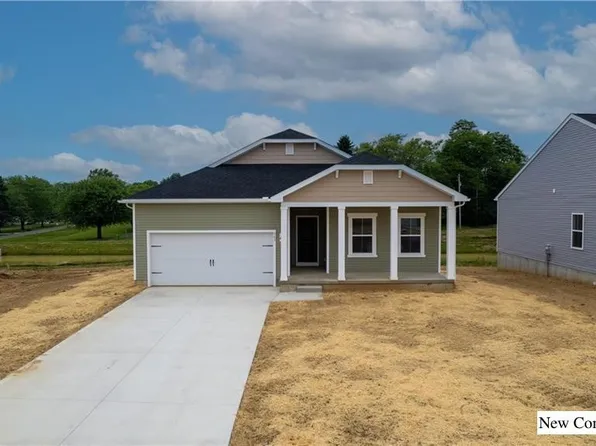 363 Jonagold Dr NE, Louisville, OH 44641