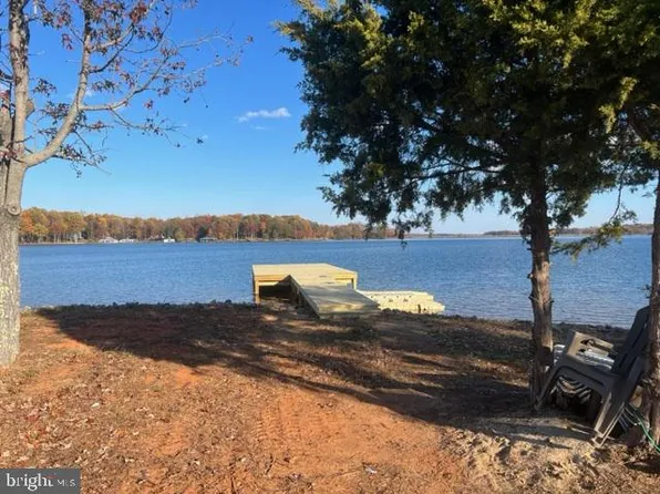 2 Kentucky Springs Rd, Bumpass, VA 23024