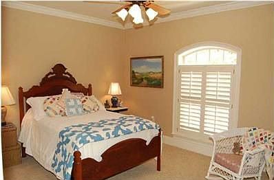 4th image of 2306 Arriviste Way
