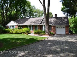 520 Brookside Ave, Allendale, NJ 07401