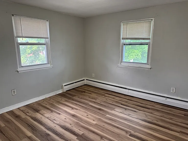 12 Essex St #5 — Photo 4