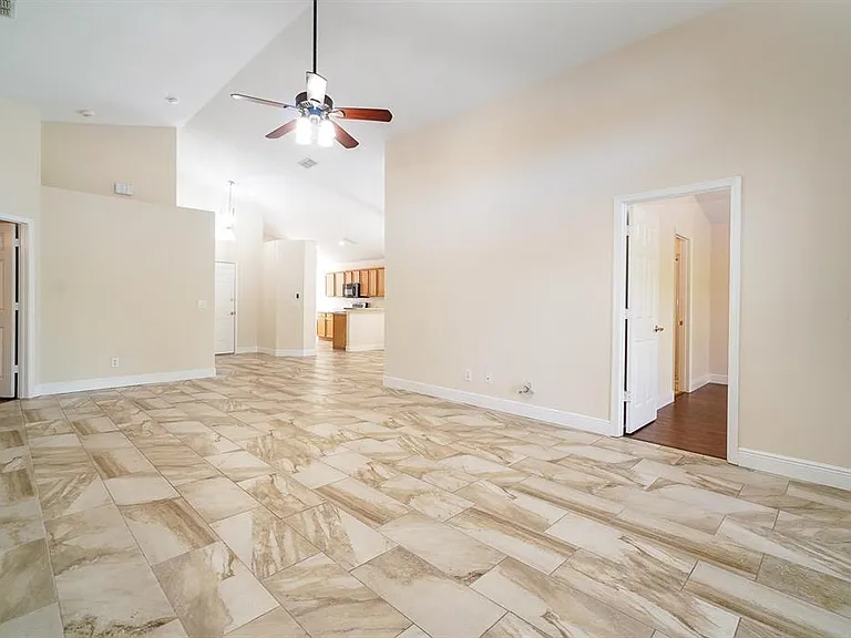 13518 Briarmoor Ct — Photo 9