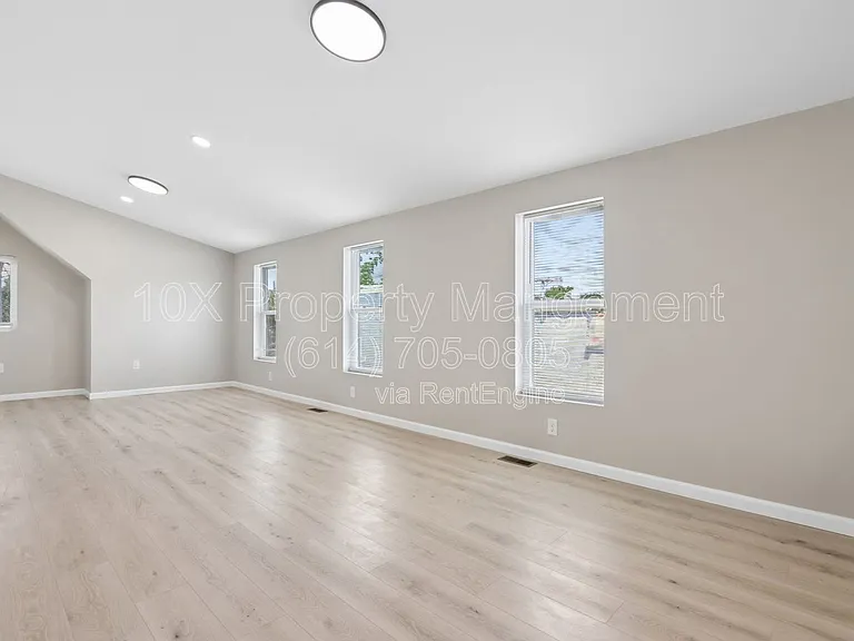 1209 E Whittier St #E — Photo 10