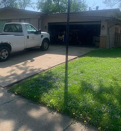 5th image of 224 N Pleasant Dr