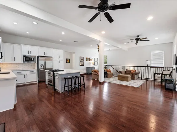 415 W 8th St, Houston, TX 77007