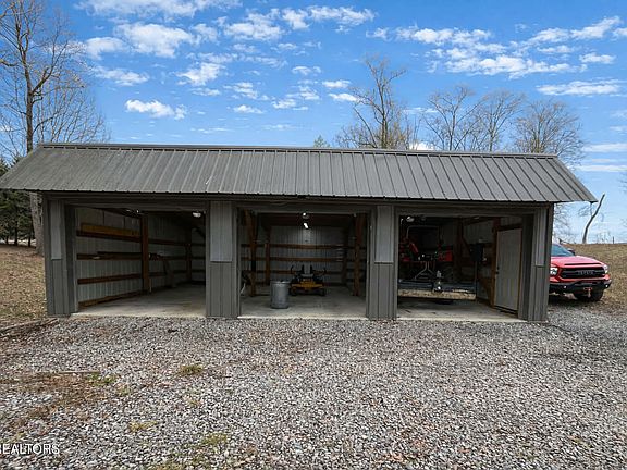 4th image of 195 County Road 71