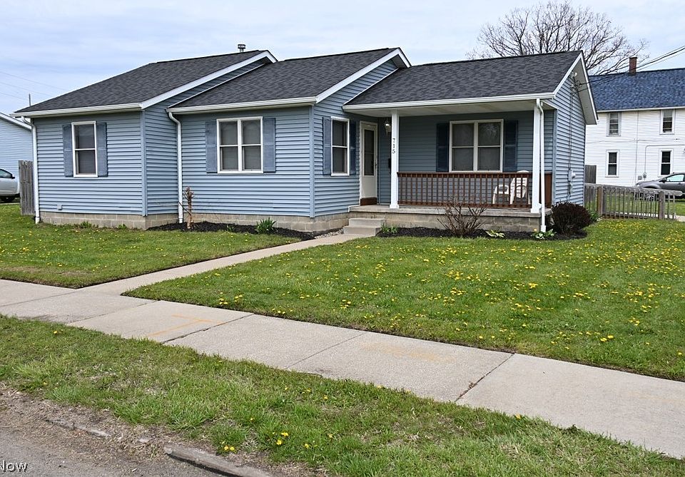 1st image of 715 6th St NE