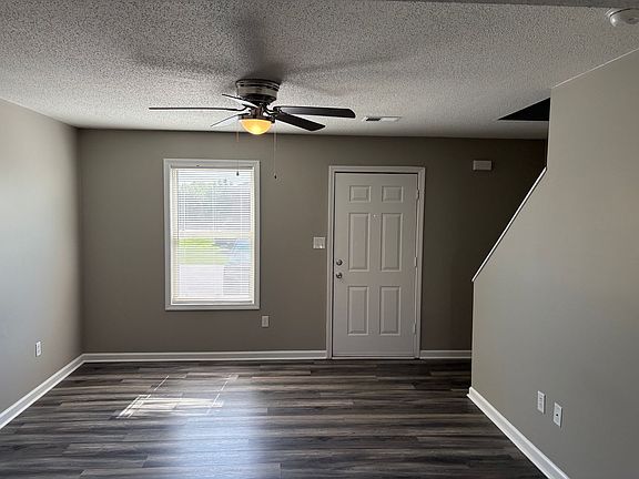 2nd image of 1034 Brandy Ln APT 8