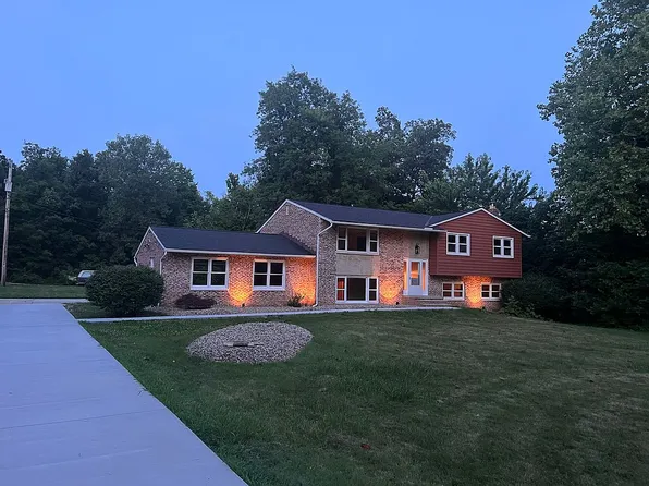 8335 Shepard Rd, Macedonia, OH 44056