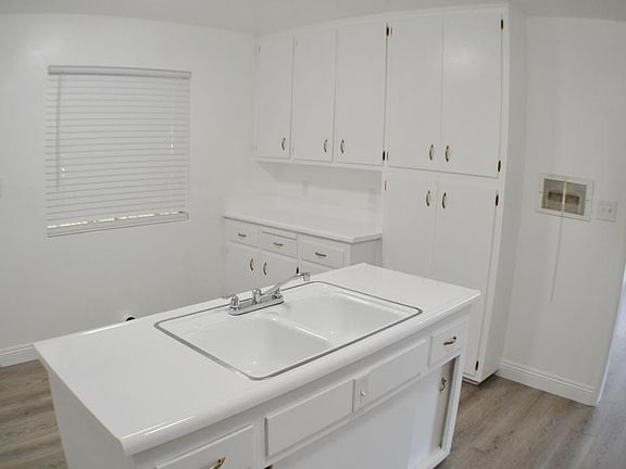 4th image of 11655 E 186th St