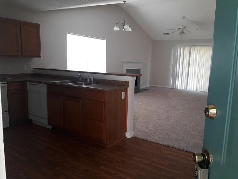 25 Halyard Dr — Photo 2
