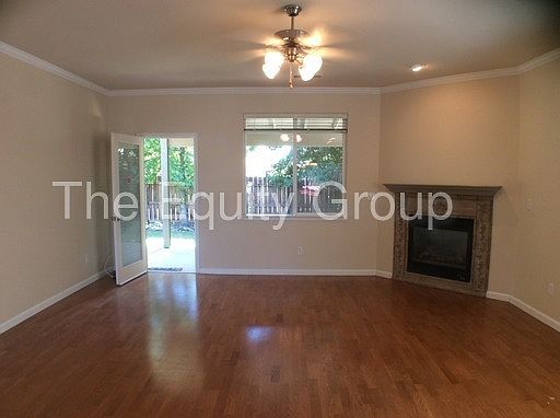 5th image of 4031 E Center Ave