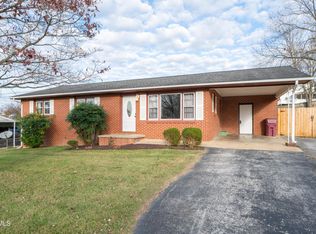 4112 Ranch Rd, Johnson City, TN 37601