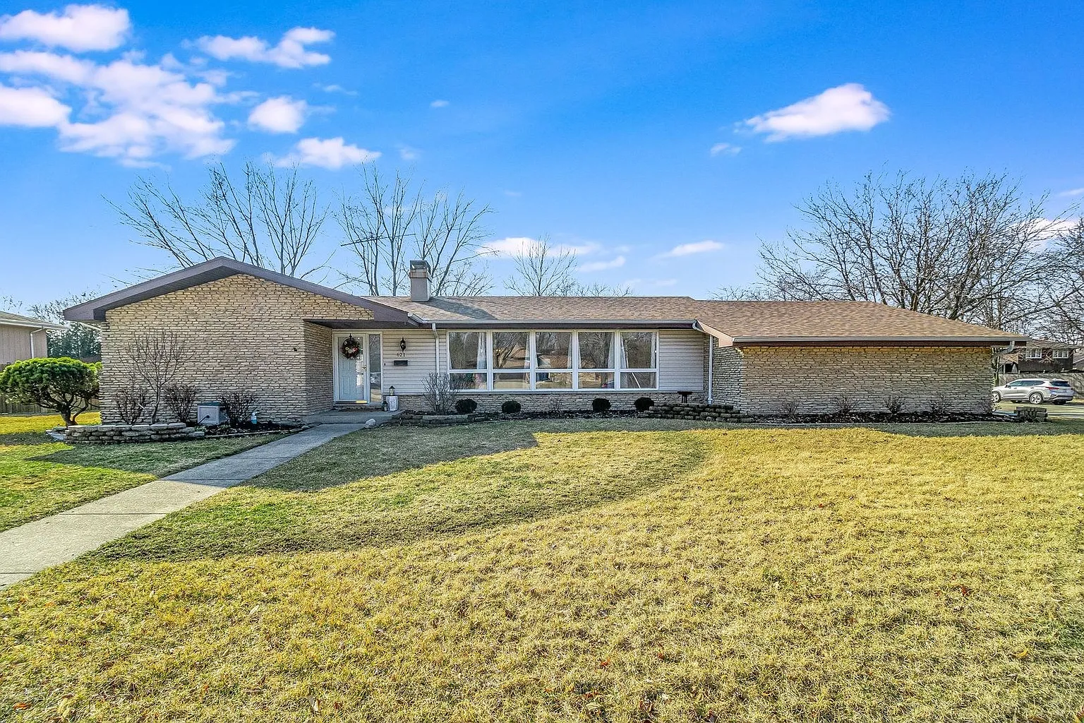 621 Apollo Dr photo 1